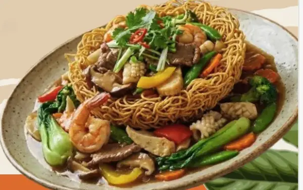 146. Combo Thai Spicy Wok Tossed Drunken Noodle