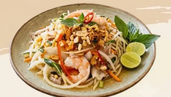 148. Wok Tossed Combo Rice Noodle with Peanut